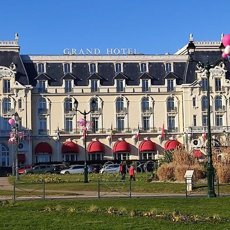 Un Nid D ' Amour Cabourg Esterno foto